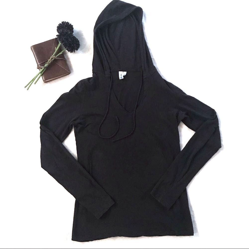 District Threads Lightweight Pullover Size Medium Black